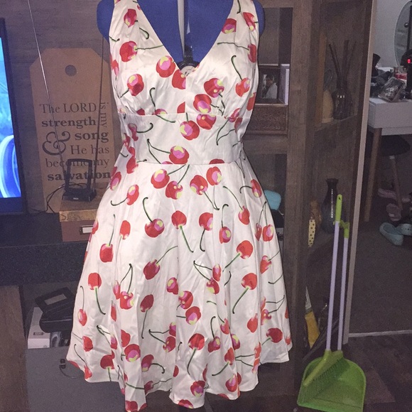 NWT TATYANA CHERRY DRESS SIZE 4X - Picture 3 of 7